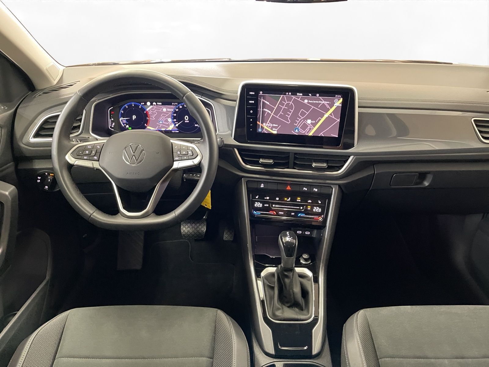 Volkswagen T-Roc 1.5 TSI Style - Samsaru's Car Outlet