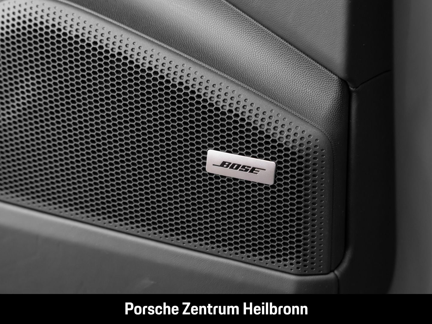 Porsche Macan 4 Surround-View LED-Matrix Luftfederung
