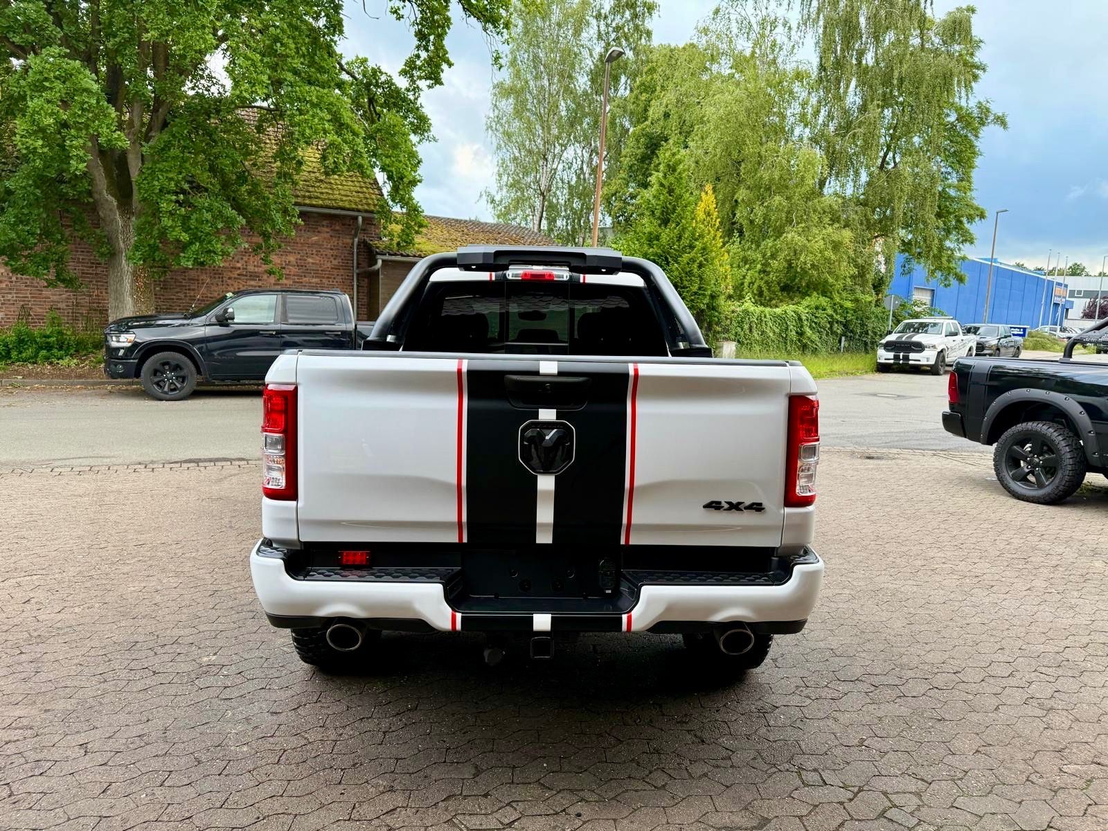 Dodge 5,7L*4X4*AHK*OFF-ROAD*BÜGEL*LONG BED*GARANTIE*