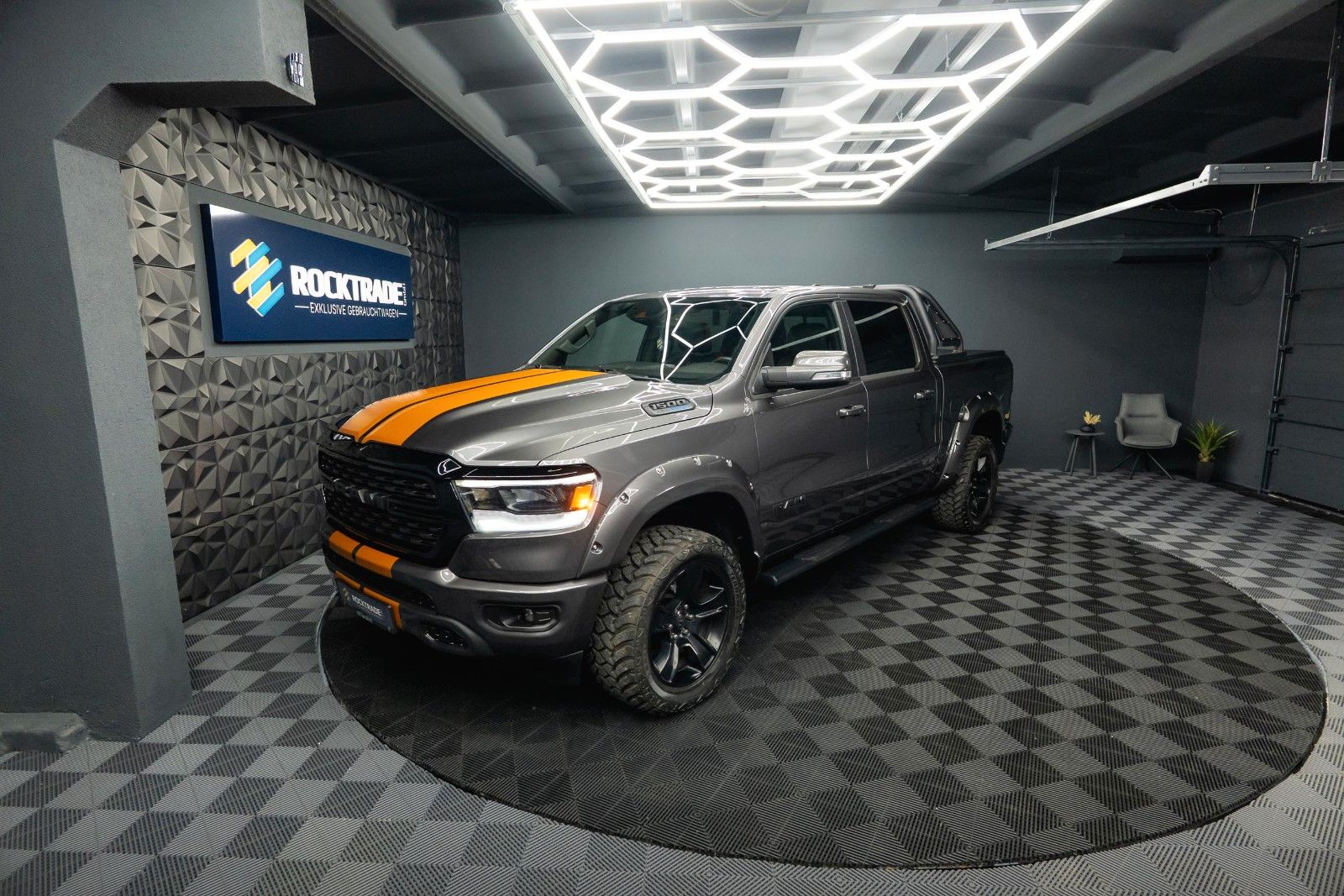 Dodge RAM 5.7 V8 HEMI 4x4 OFFROAD Night-Paket *LED*19%