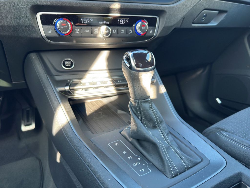 Audi Q3 35 1.5 TFSI S-tronic S line ACC MATRIX-LED
