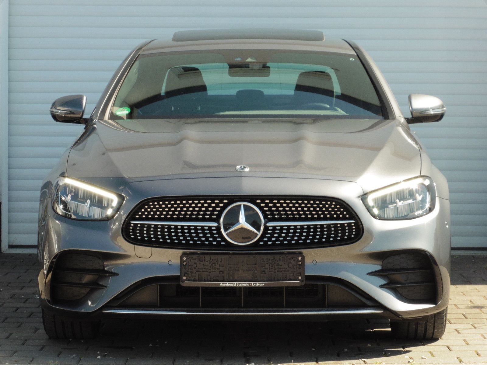 Mercedes-Benz E 300 d 4MATIC AMG Line - Samsaru's Car Outlet