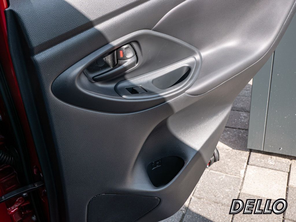 Toyota Yaris Cross Teamplayer AHK Safety Winter-Paket S