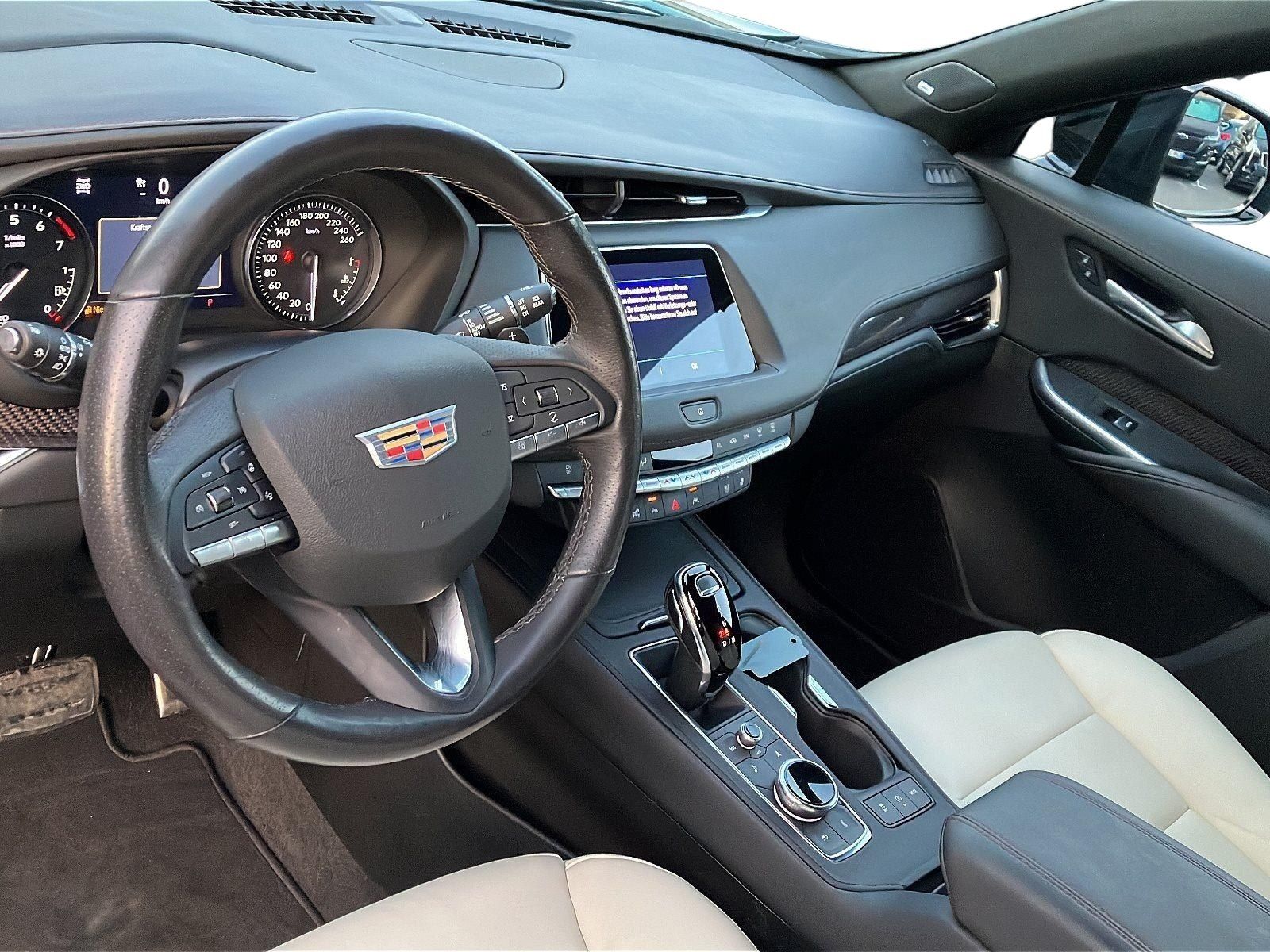 Cadillac XT4 2.0 Sport AWD Panor.Dach+Bose+Navi