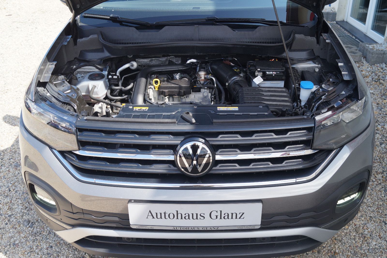 Volkswagen T-Cross Life DSG - Samsaru's Car Outlet