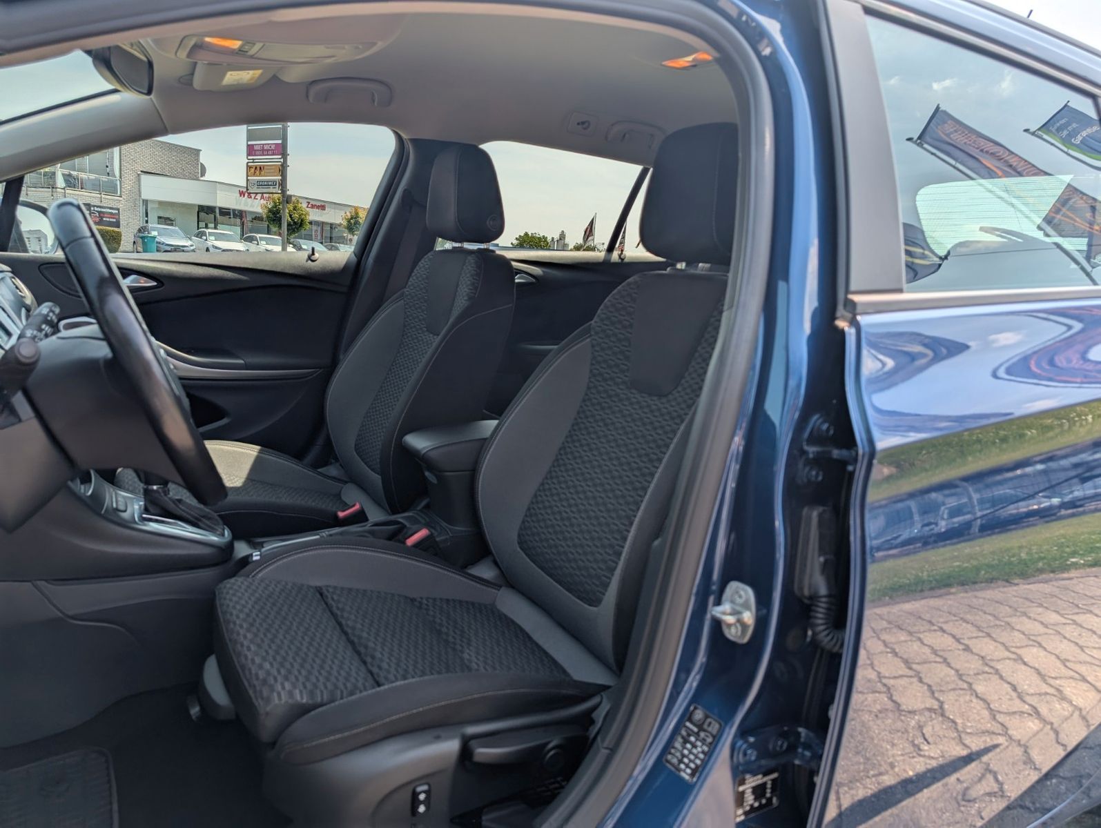 Opel Astra K Sports Tourer Business - Samsaru's Car Outlet