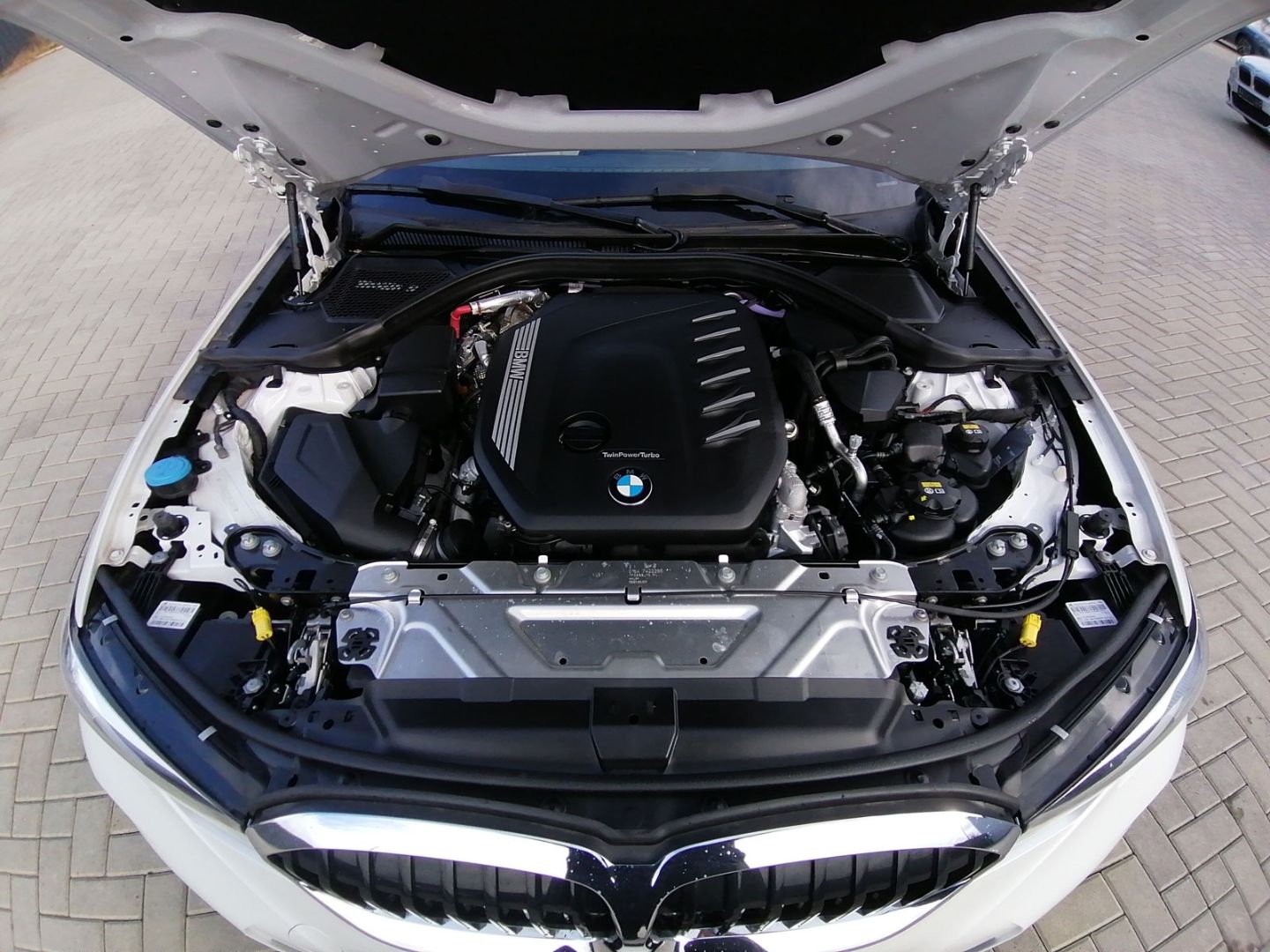 BMW 330 d M Sport - Samsaru's Car Outlet