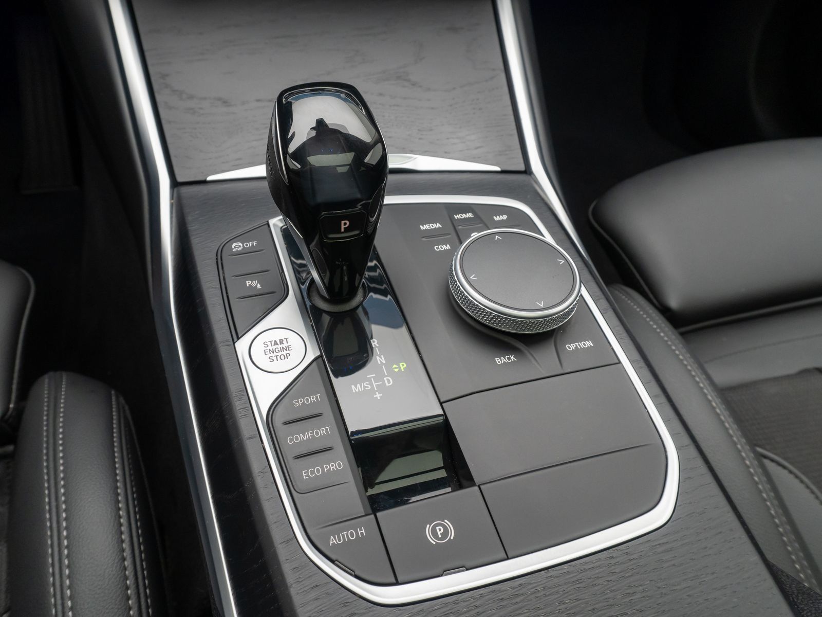 BMW 320d SportLine - Samsaru's Car Outlet
