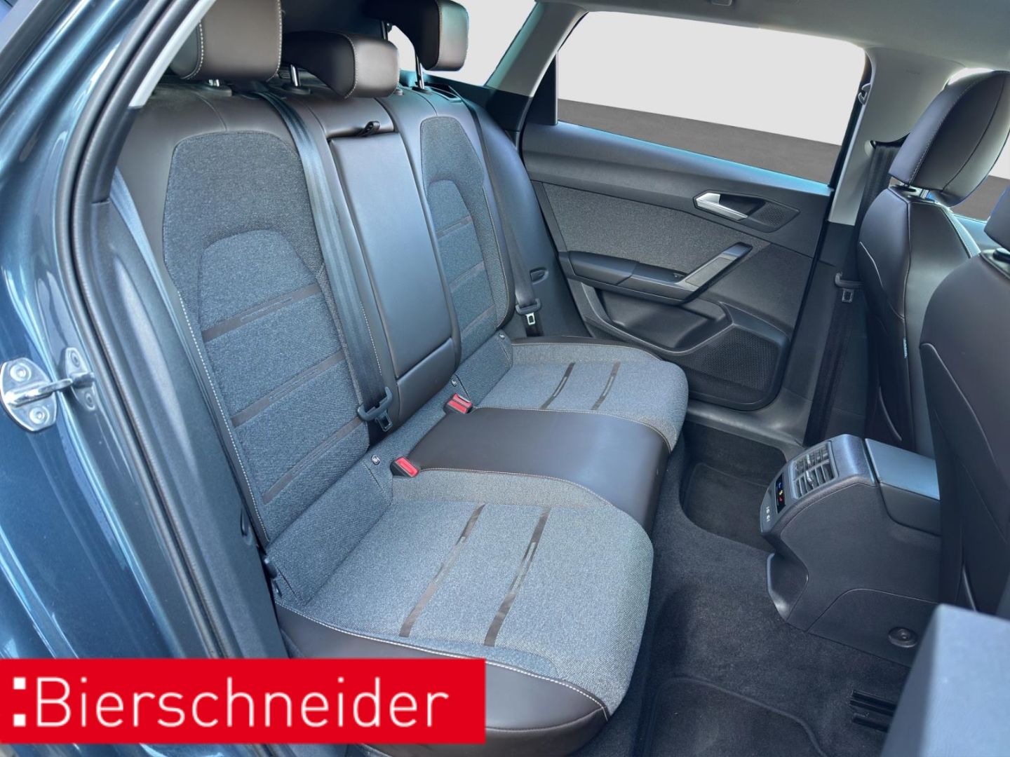 Seat Leon SP 2.0 TDI DSG Xcellence AHK KAMERA LED NAV