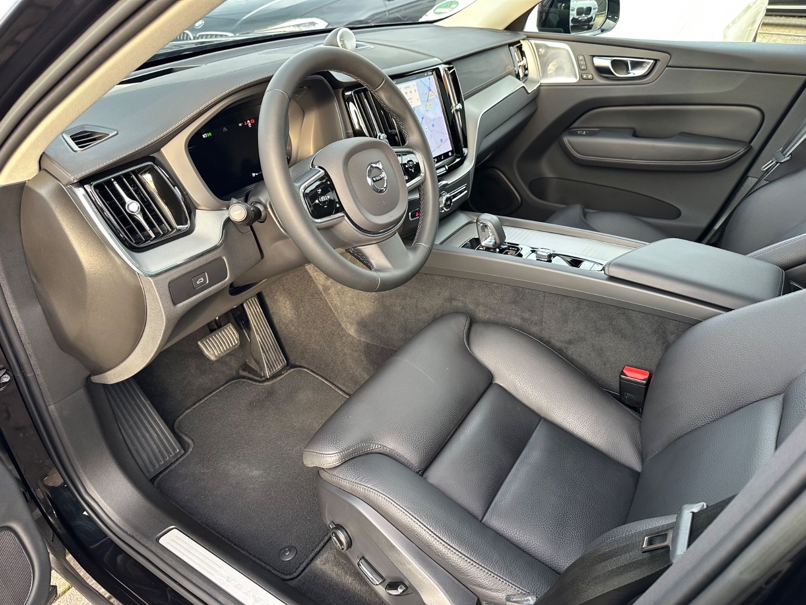 Volvo XC60 Ultimate Dark AWD Leder HuD Pano B&W 360°