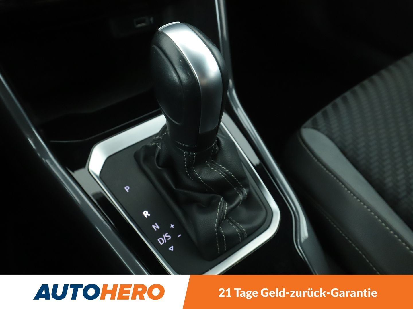 Volkswagen T-Roc 1.5 TSI ACT Sport - Samsaru's Car Outlet