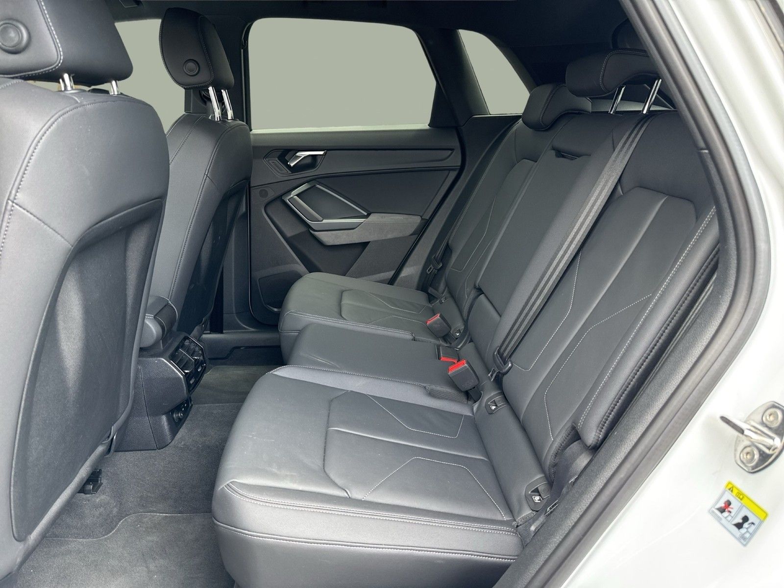 Audi Q3 40 quattro S LINE STANDHZ. AHK 360°CAM LM20