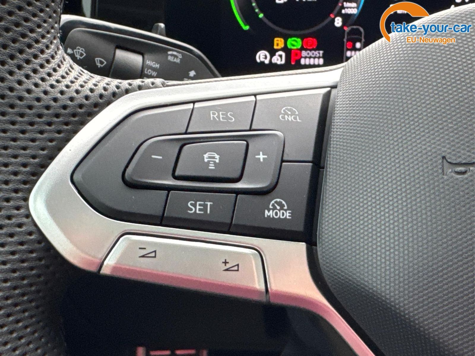 Volkswagen Passat Variant R-Line Edition Plus LEDER+PANO...