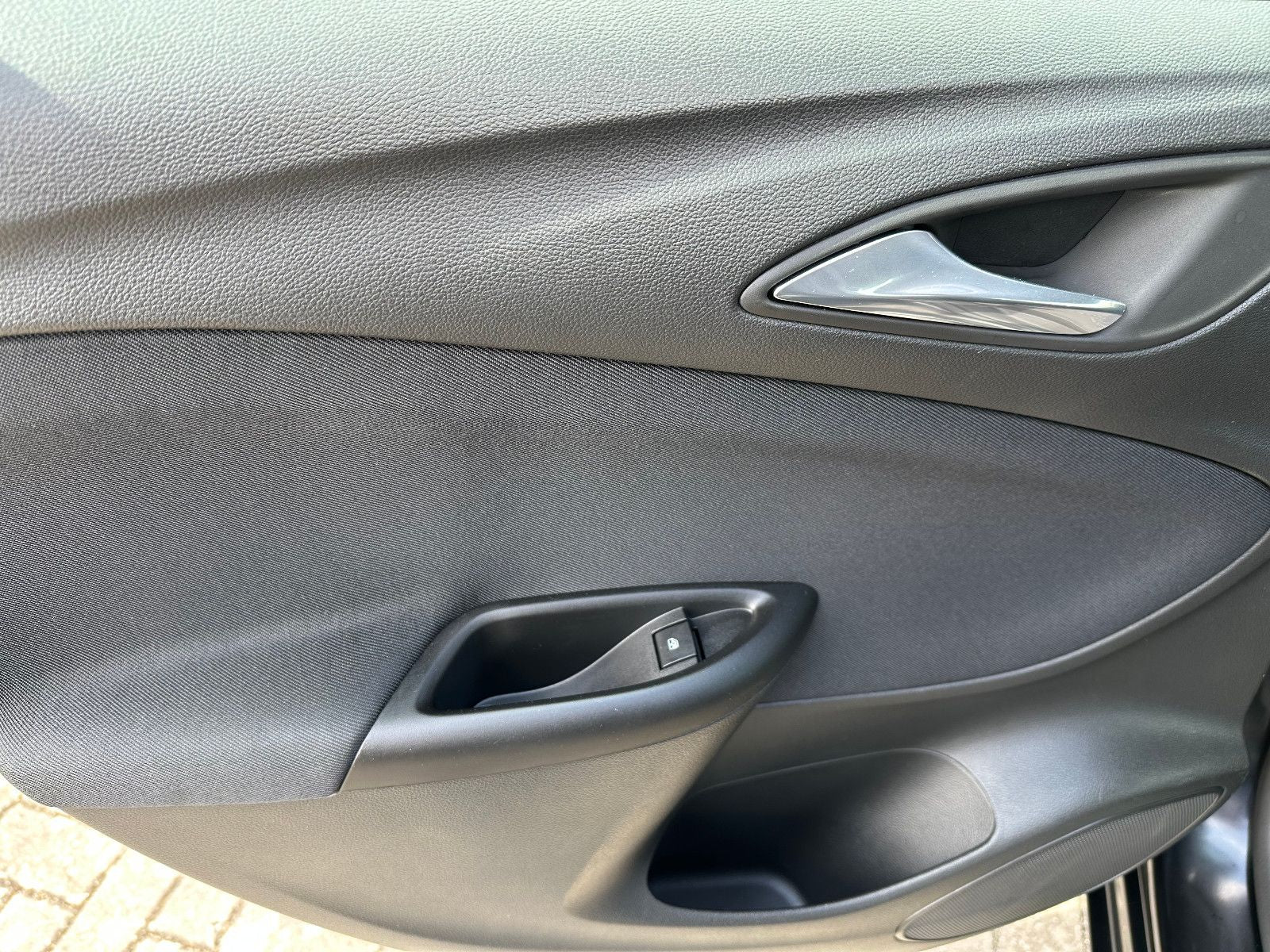 Opel Astra K 1.4 Turbo Sports Tourer Edition - Samsaru's Car Outlet