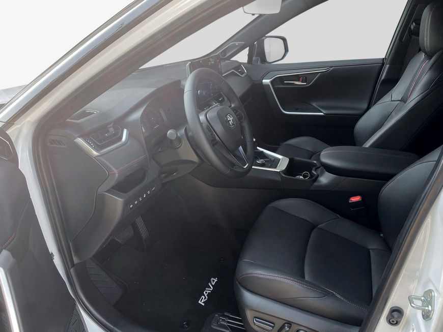 Toyota RAV 4 Plug-in-Hybrid Style mit AHK