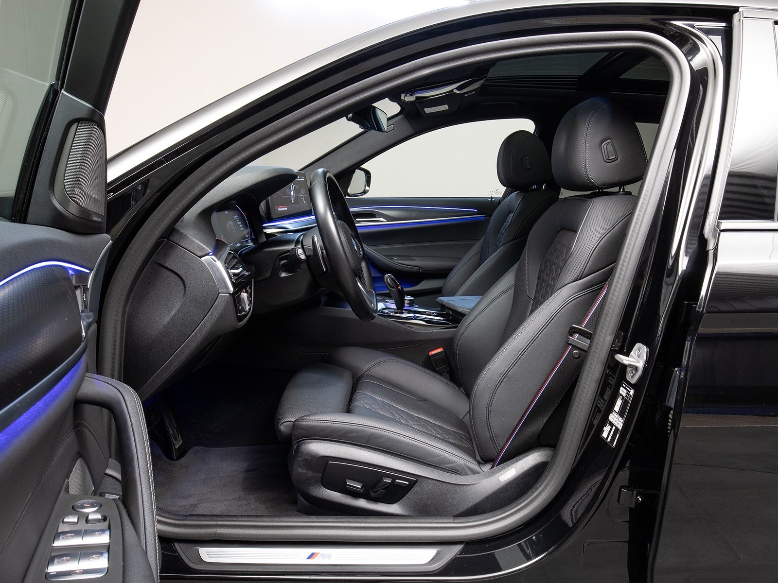 BMW 530d Touring M-Sport 360°StandH.HuD Laser H&K...