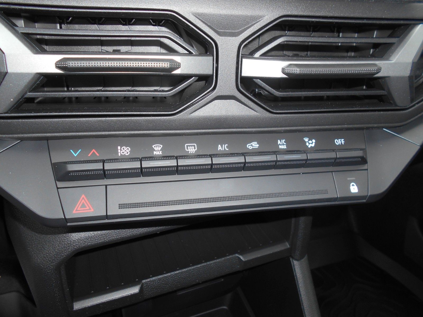 Dacia Duster III TCe 130 Expression 4x4 - Samsaru's Car Outlet