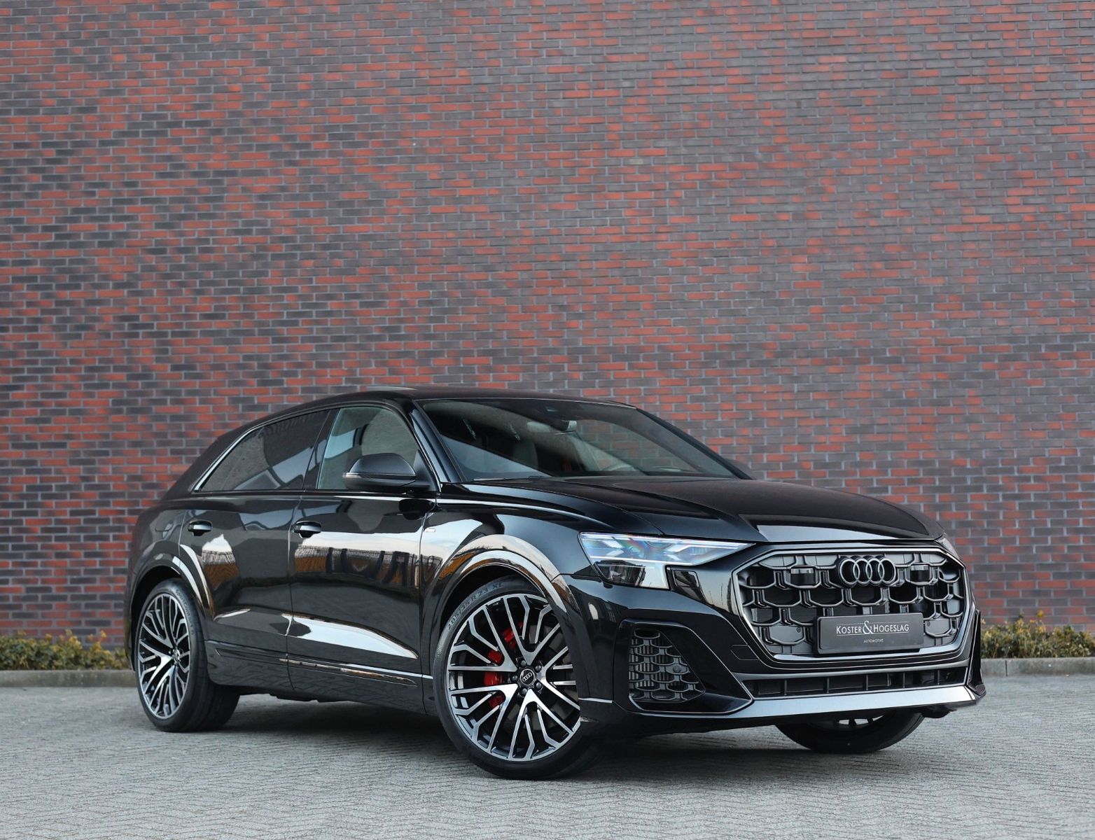 Audi Q8 60 TFSIe Quattro - Samsaru's Car Outlet