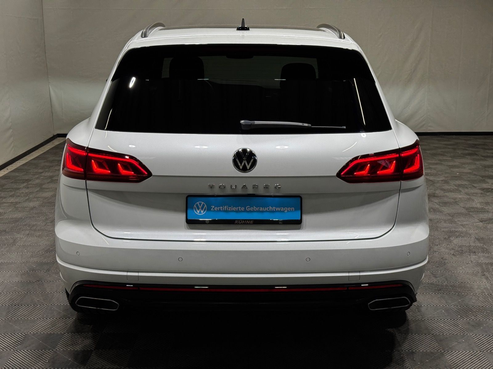 Volkswagen Touareg R-Line Black Style | MATRIX PANO LUFT