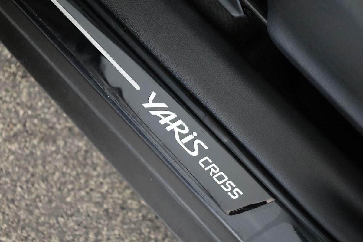 Toyota Yaris Cross CVT Team D LED Navi SHZ iACC Kam 17"