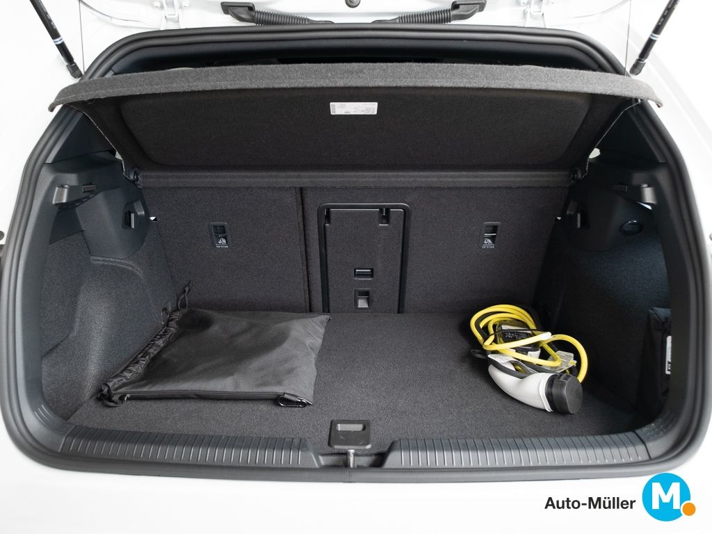 Volkswagen Golf VIII eTSI Hybrid DSG GTE Pano Leder Matrix