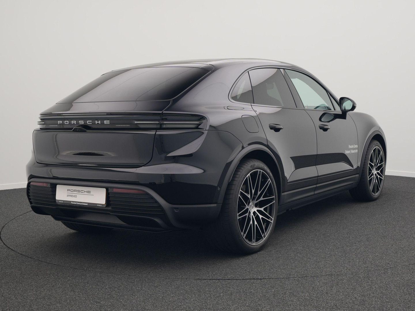 Porsche Macan 4