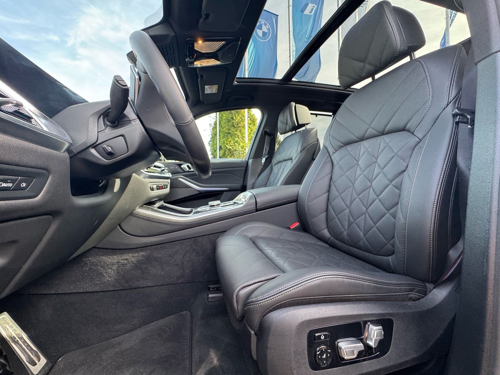BMW X5 xDrive30d M Sport Pro PANO AHK StHzg Luftfahr