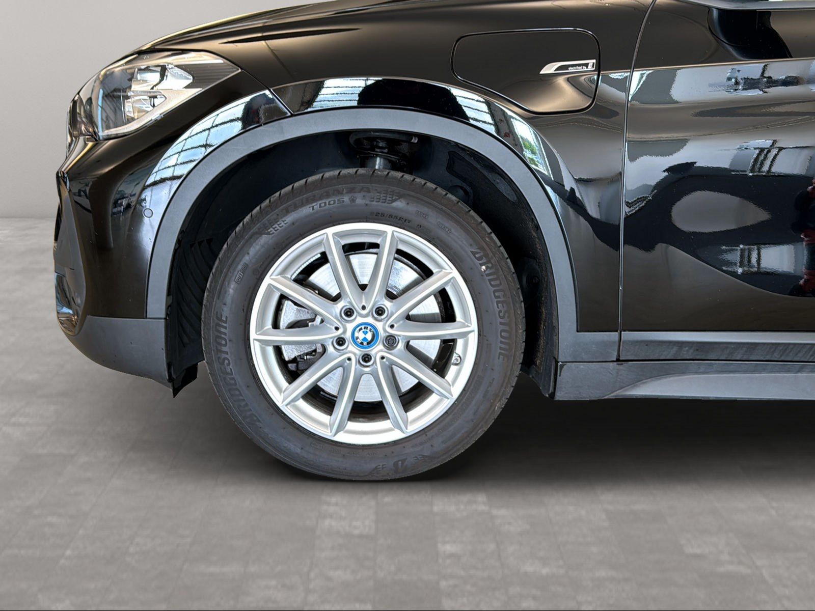 BMW X1 xDrive25e - Samsaru's Car Outlet