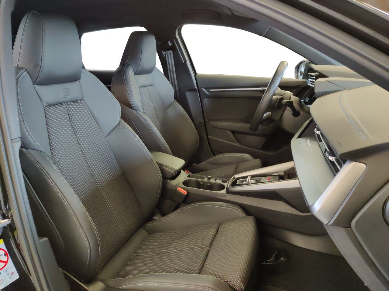 Audi A3 Sportback 45 TFSI e S tronic S line, Matrix