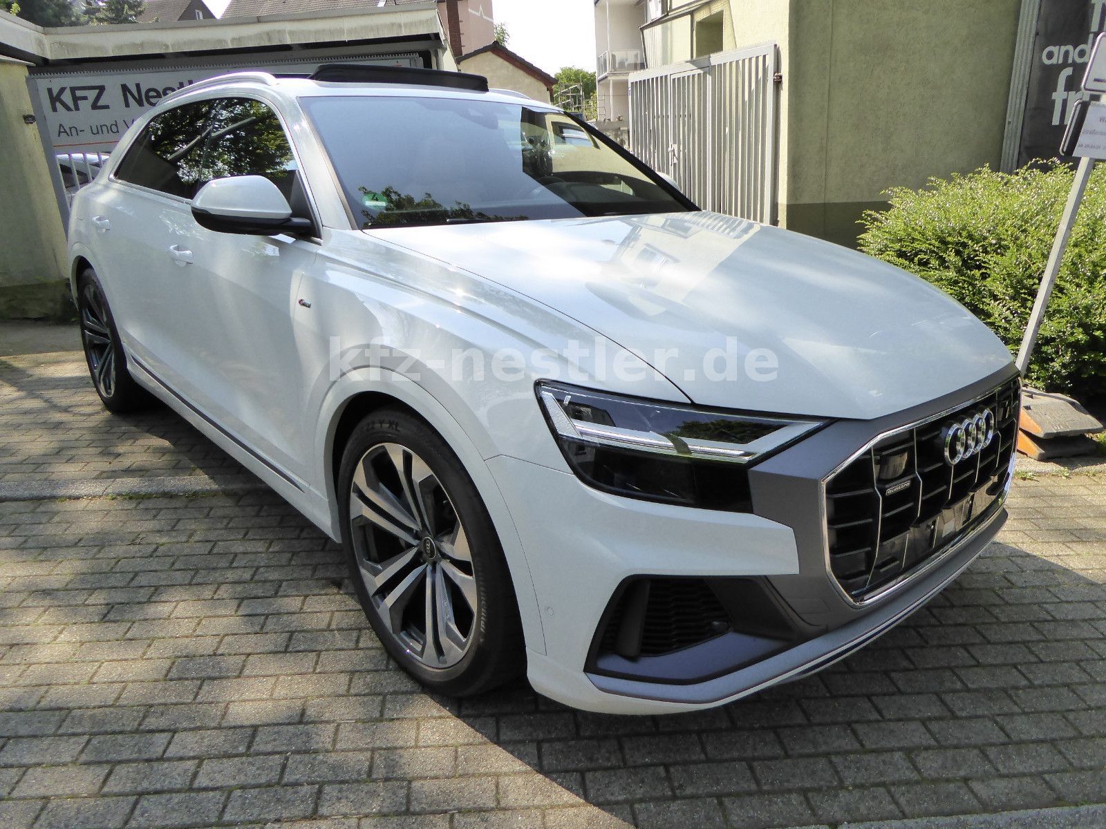 Audi Q8 55 TFSI S Line - Samsaru's Car Outlet