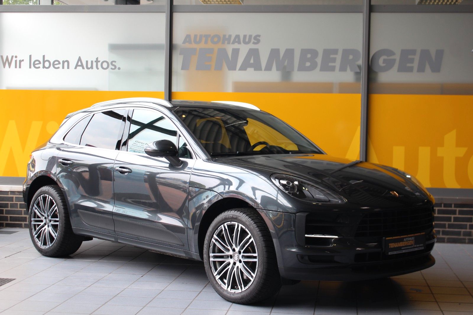 Porsche Macan S V6 Bi-Turbo PDK - Samsaru's Car Outlet