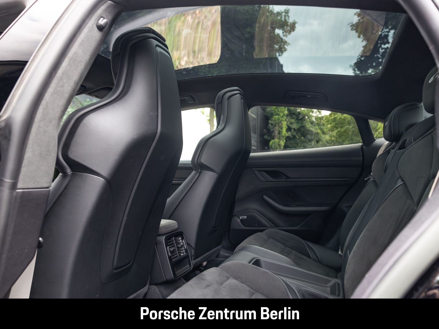 Porsche Taycan GTS BOSE Rückfahrkamera Panoramadach LED
