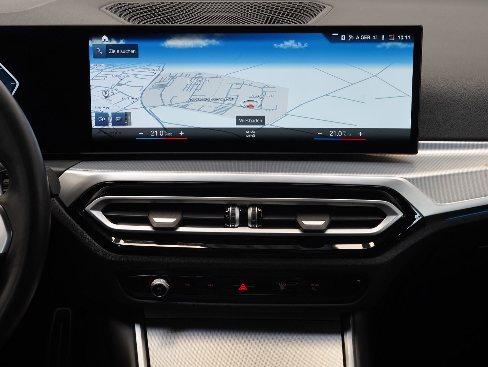 BMW 320 d xDrive Touring M Sport - Samsaru's Car Outlet