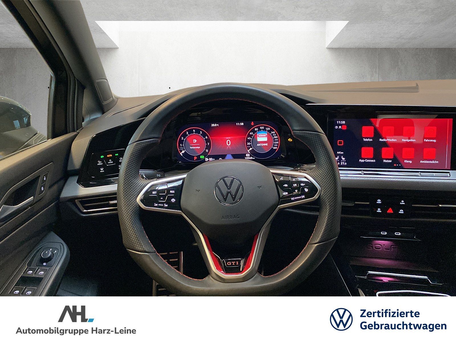 Volkswagen Golf GTI VIII 2.0 TSI - Samsaru's Car Outlet