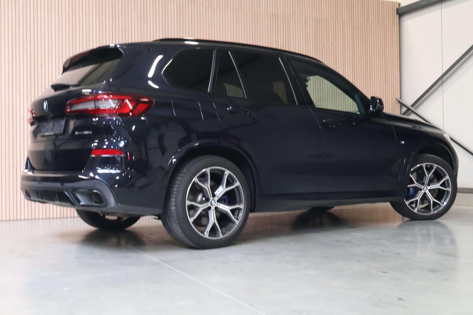 BMW X5 X5 xDrive45e| M-pakket| AHK| HUD| DAB| Pano|
