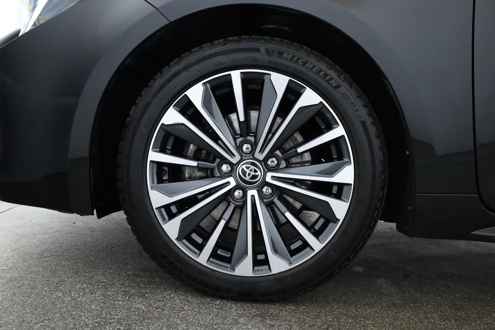 Toyota Corolla Touring Sports 2.0 CVT Team D Navi Kam