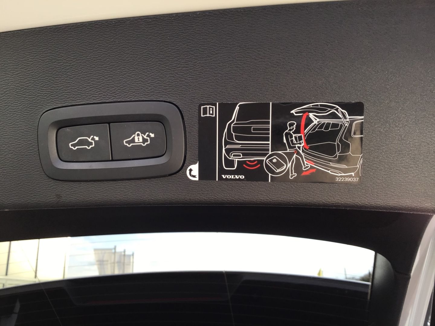 Volvo XC40 T4 Inscription Recharge - Samsaru's Car Outlet