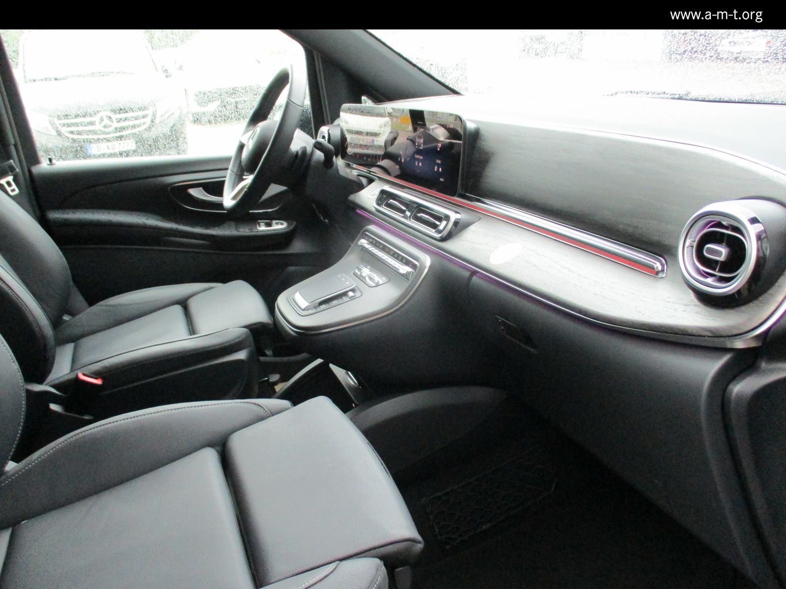 Mercedes-Benz V 300 d Avantg lang - Samsaru's Car Outlet