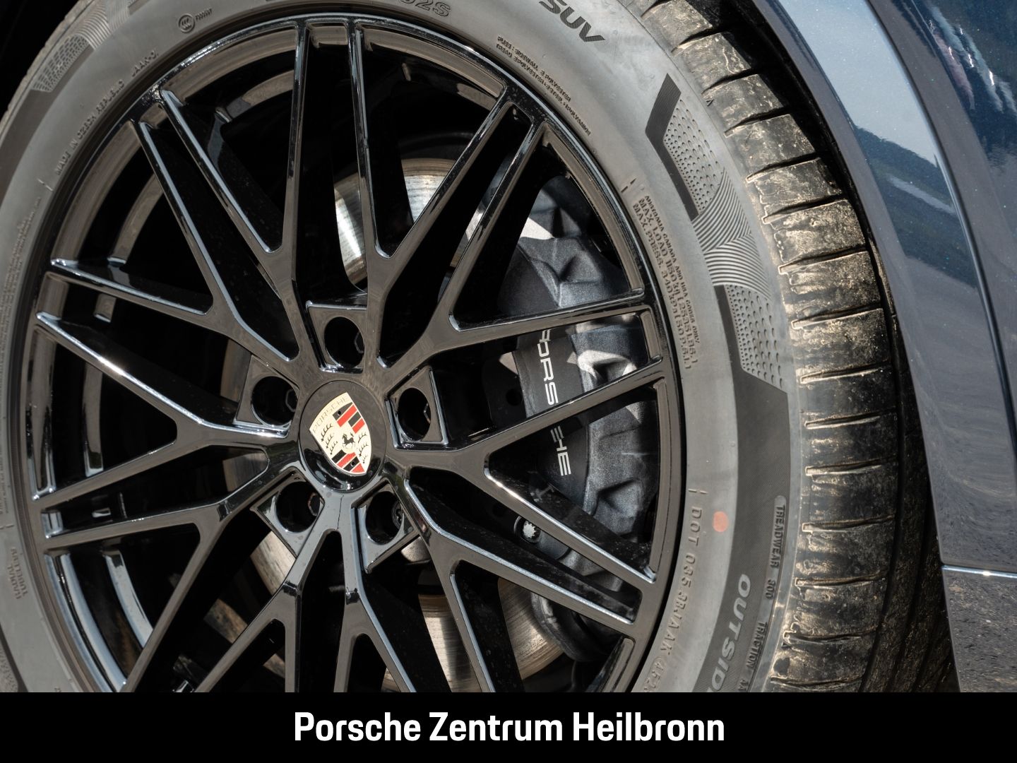 Porsche Cayenne E-Hybrid Coupe Panorama Surround-View