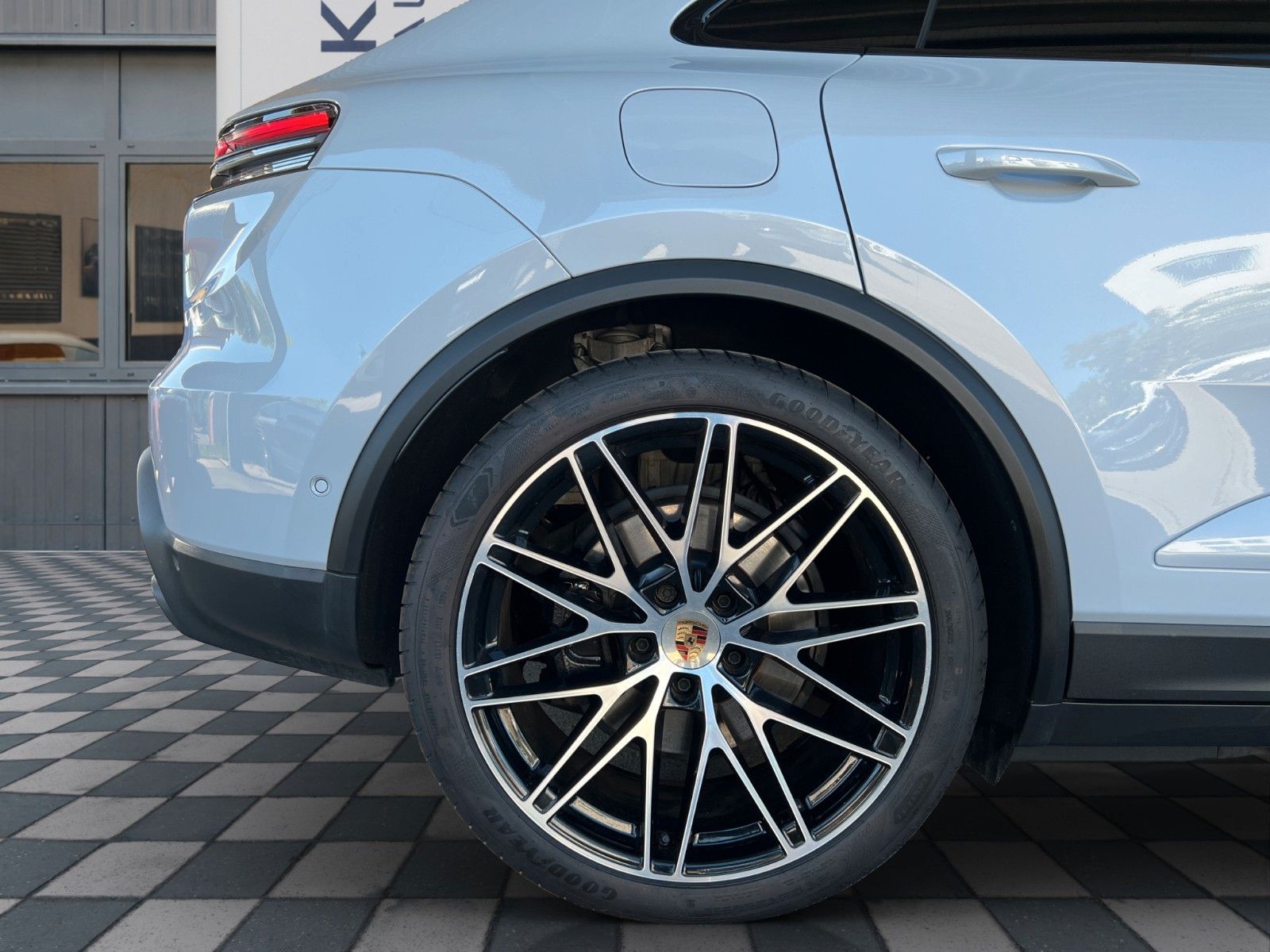 Porsche Macan Electric 4 Carbon · Mega Spec · NP122.500€