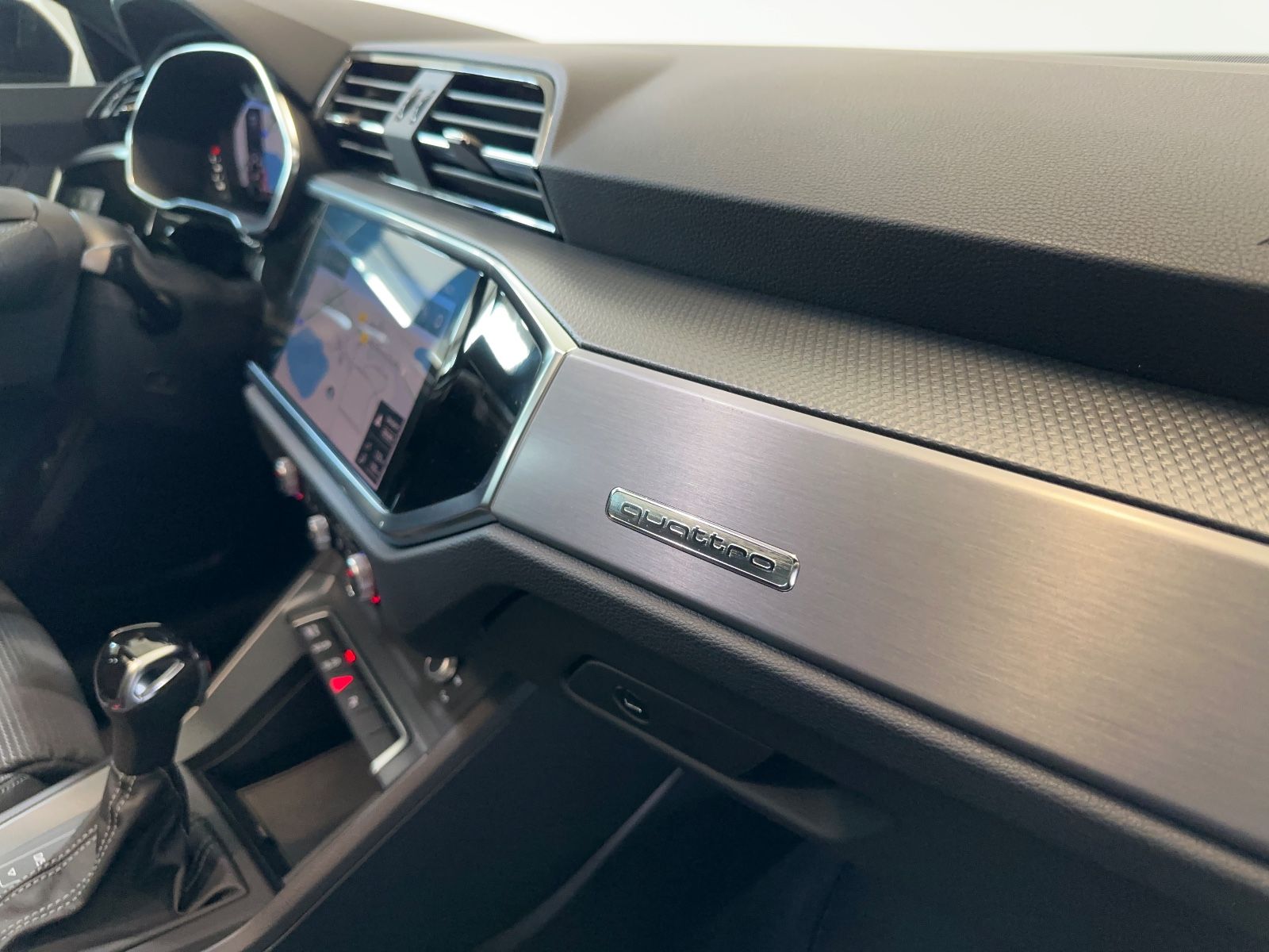 Audi Q3 Sportback 40 TFSI quattro S line - Samsaru's Car Outlet