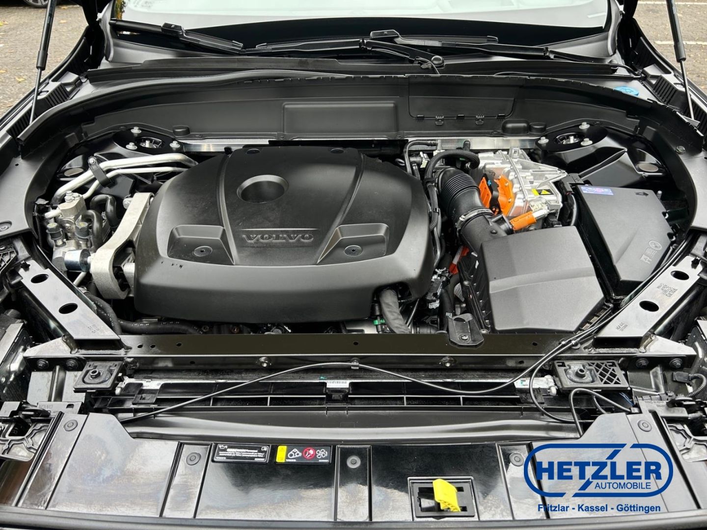 Volvo XC60 Ultra Black Edition Recharge Plug-In Hybrid