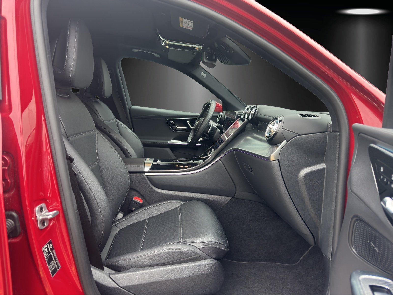Mercedes-Benz GLC300 AMG Advan DISTRO Pano AHK Masage AIRMATIC
