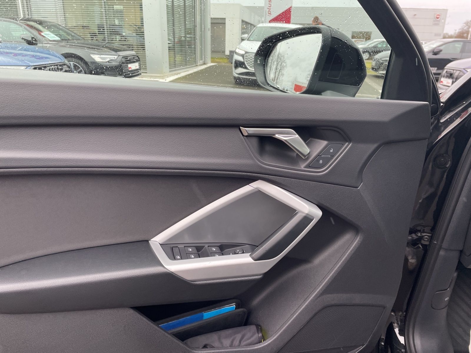 Audi Q3 Sportback 40 TFSI S tronic quattro - Samsaru's Car Outlet