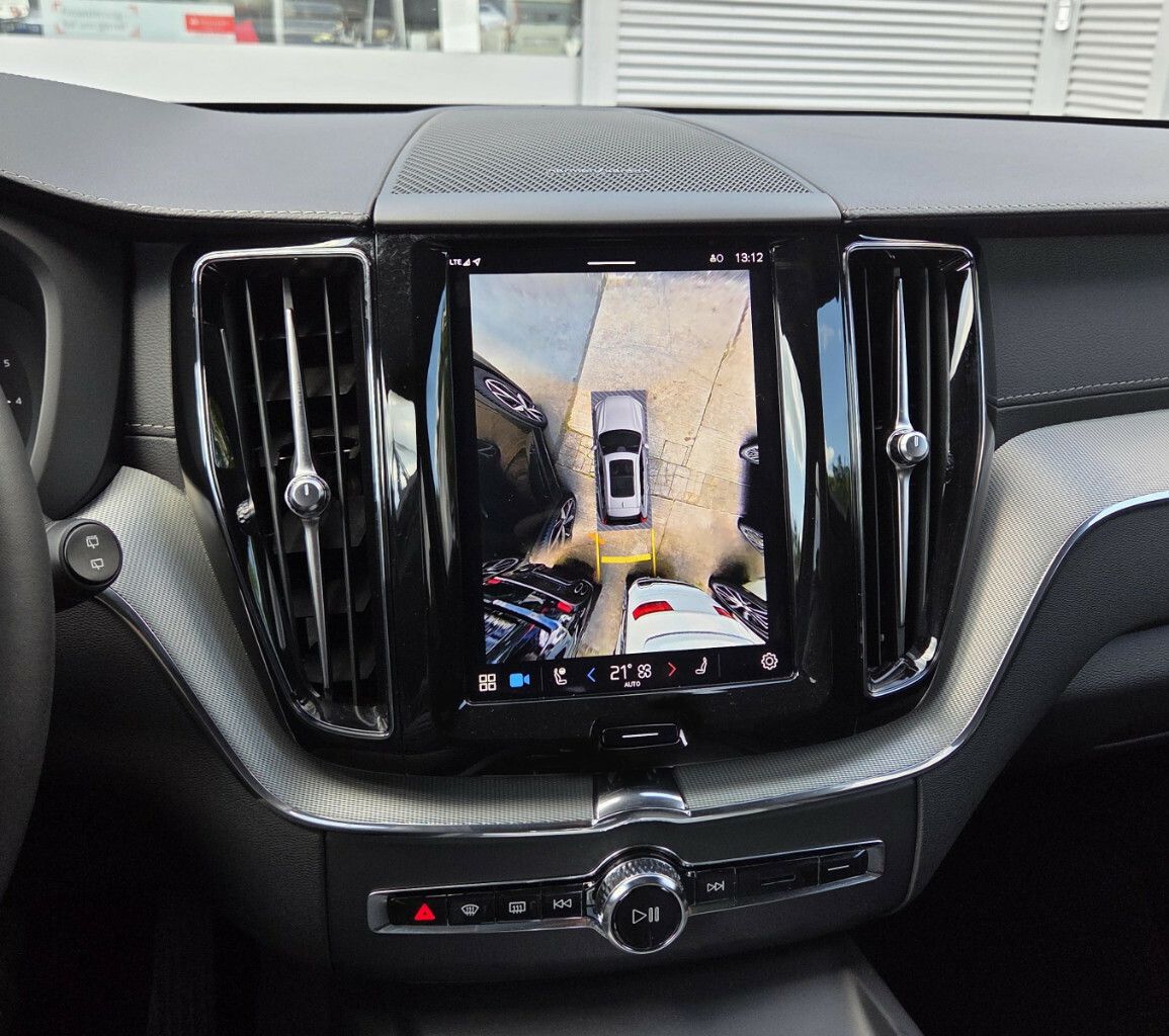 Volvo XC60 B5d AWD Ultimate Dark.Four-C.360.AHK.Stdhz.