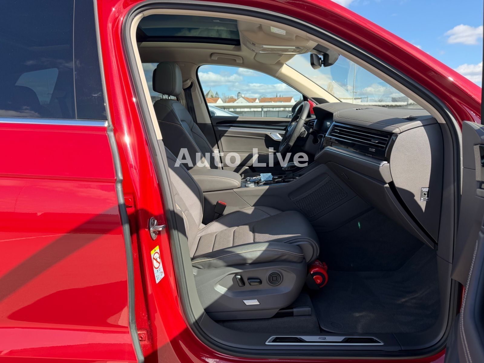 Volkswagen Touareg 3.0 TDI*R LINE*PANO*MATRIX*LUFT*360*VOL
