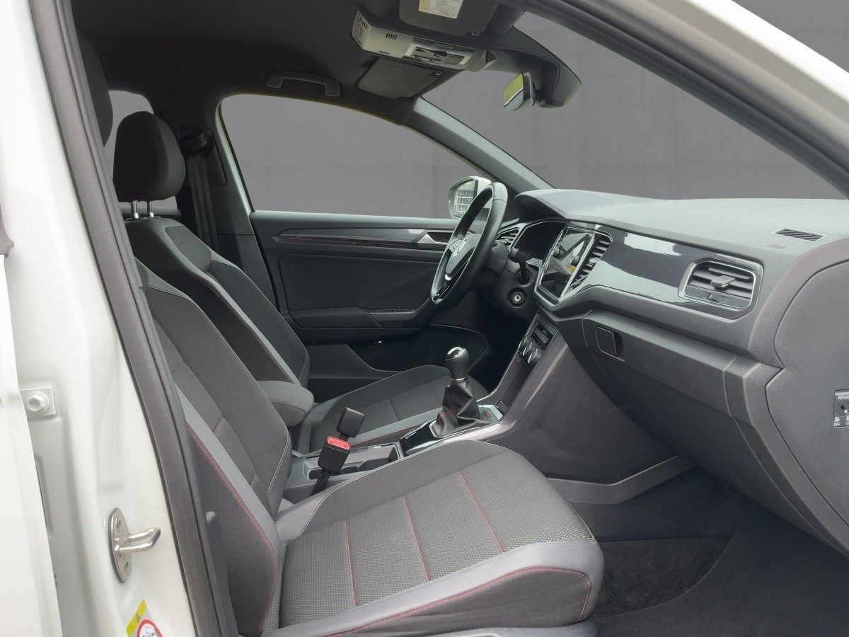 Volkswagen T-Roc 1.5 TSI SPORT - Samsaru's Car Outlet