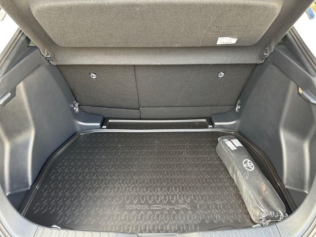 Toyota C-HR 1.8 Hybrid Teamplayer (AX2)