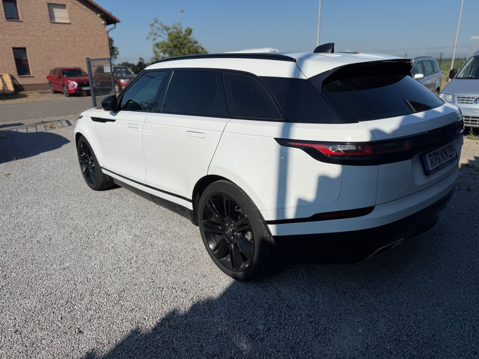 Range Rover Velar R-Dynamic - Samsaru's Car Outlet