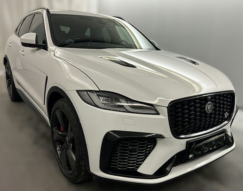 Jaguar SVR+PANO+MATRIX+22"+BLACK+ACC++AHK+DCC+360+AMBI+